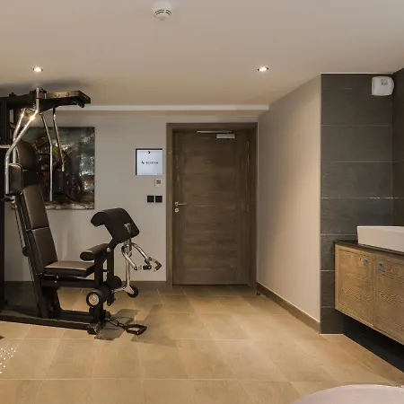 Victoria By Skinetworks Hotel 4*